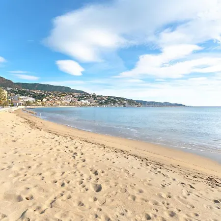 Lejlighed Exceptional Sea View In Lavandou *