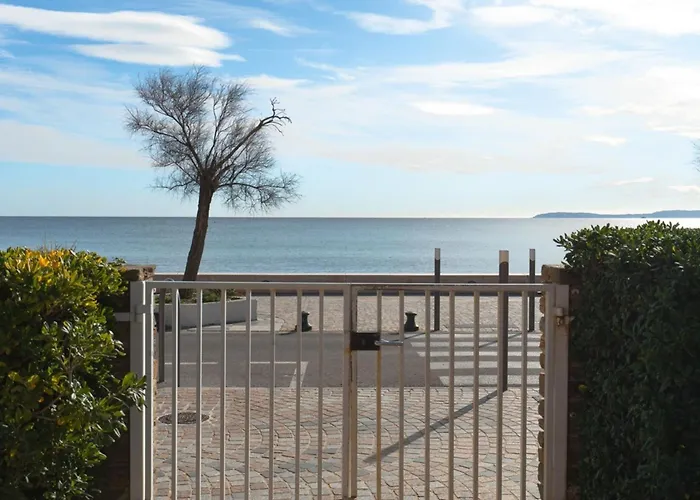 Exceptional Sea View In Lavandou *